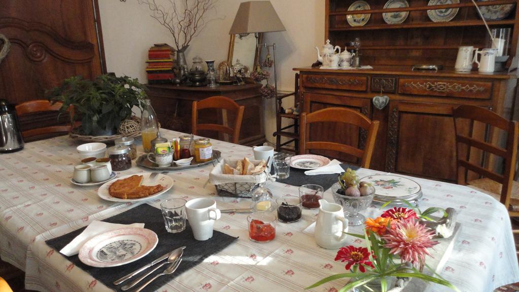 Bed and Breakfast Les 2 Madeleine Saint-Saturnin-du-Bois Exteriér fotografie