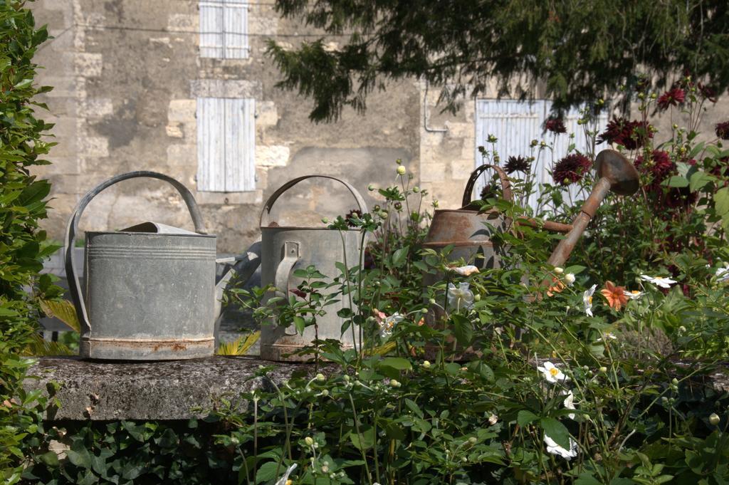 Bed and Breakfast Les 2 Madeleine Saint-Saturnin-du-Bois Exteriér fotografie