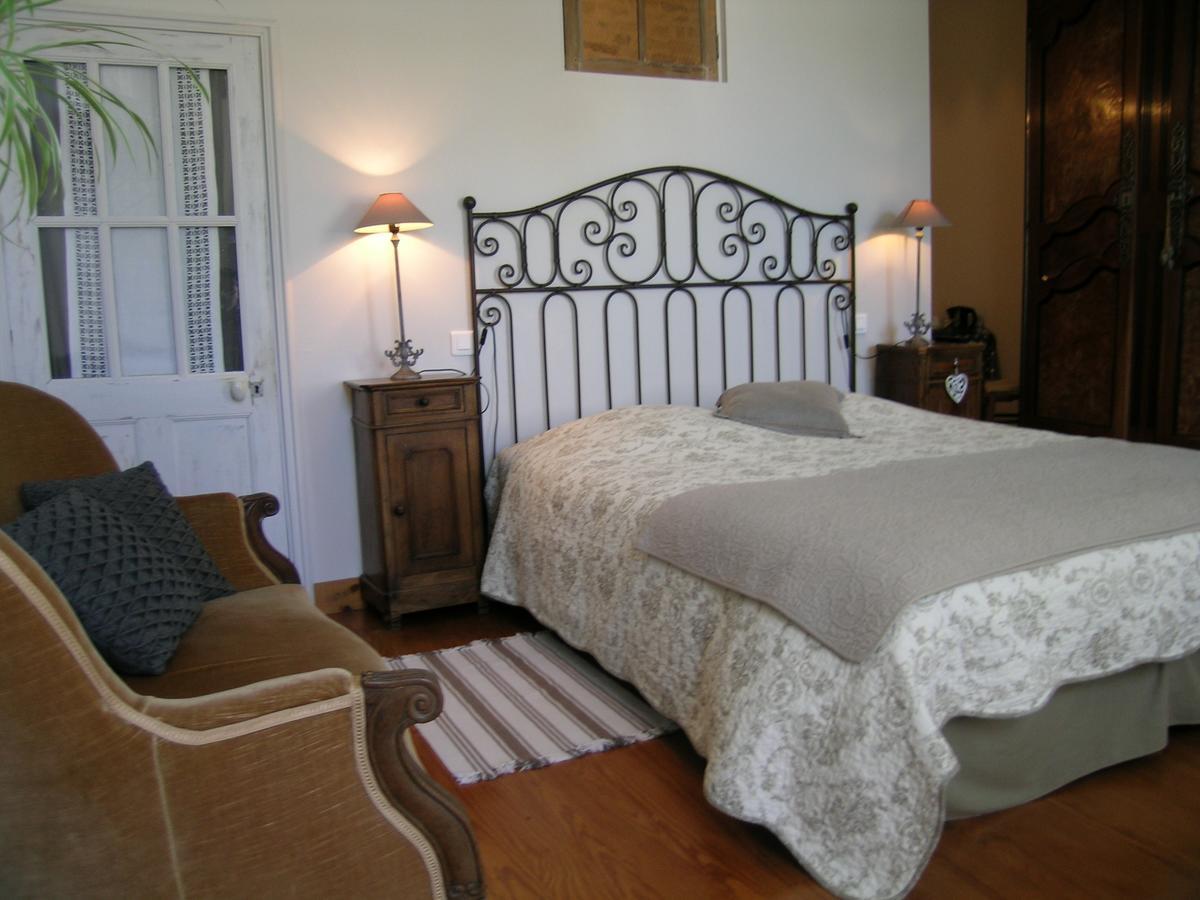 Bed and Breakfast Les 2 Madeleine Saint-Saturnin-du-Bois Exteriér fotografie