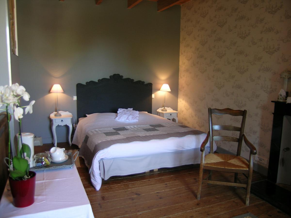 Bed and Breakfast Les 2 Madeleine Saint-Saturnin-du-Bois Exteriér fotografie